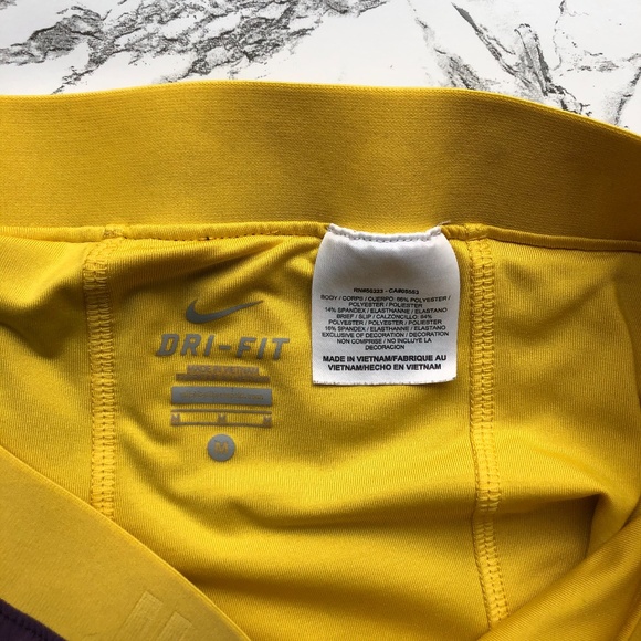 Nike Livestrong Athletic Dri Fit Shorts Women's M - Picture 6 of 6